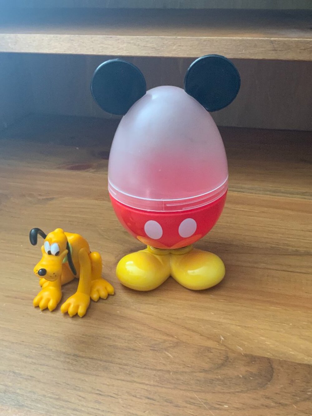 DISNEY STORE MICKEY MOUSE & FRIENDS MYSTERY FIGURE EASTER EGG - OPENED- PLUTO